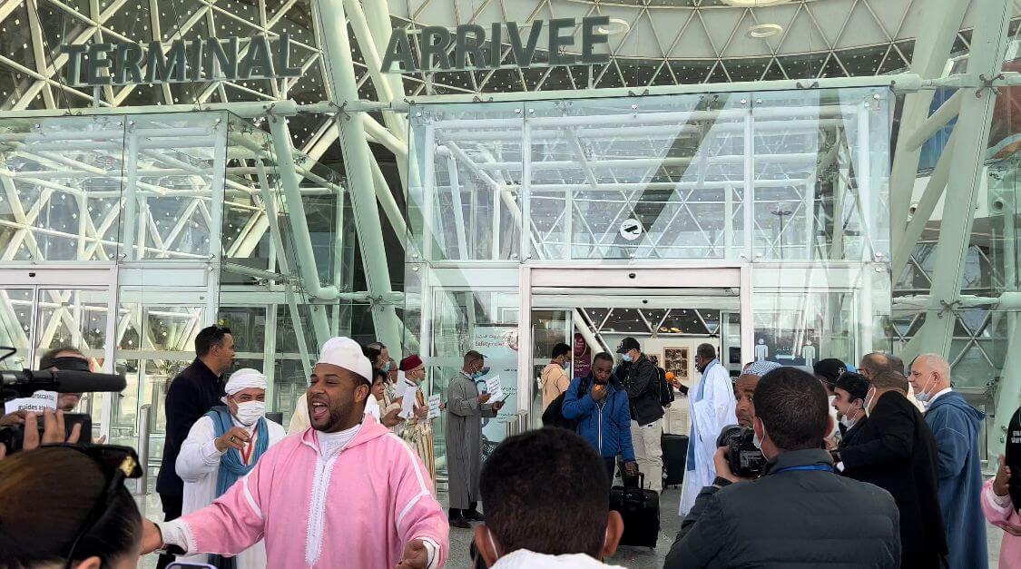 إعادة فتح الحدود الوطنية.. مطار مراكش يستقبل أول المسافرين (فيديو)