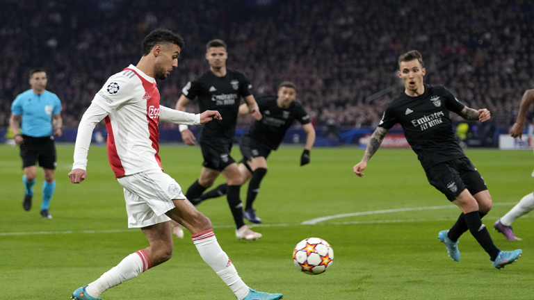 برشلونة تقدم عرضا لضم مزراوي