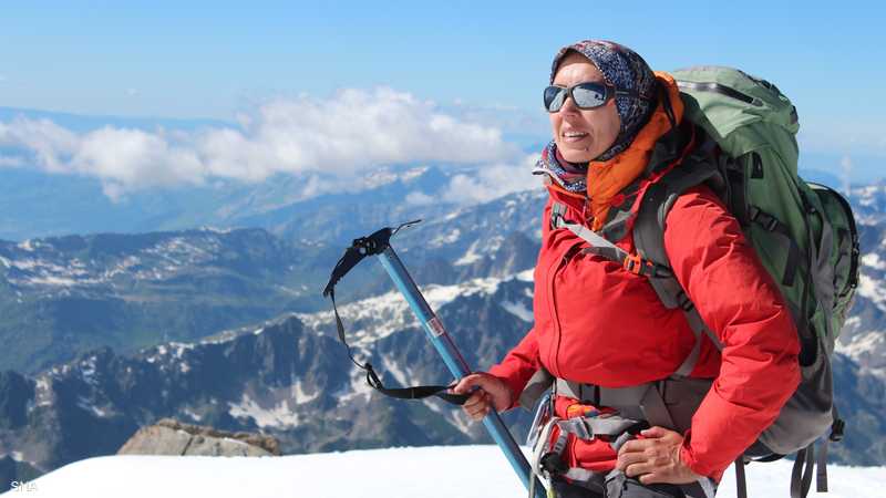 المغربية بشرى بايبانو تنجح في تسلق قمة جبل أنابورنا بالهيمالايا