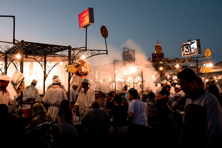 ربورتاج مراكش: موائد الرحمان تؤثث عودة الحياة لجامع لفنا في رمضان