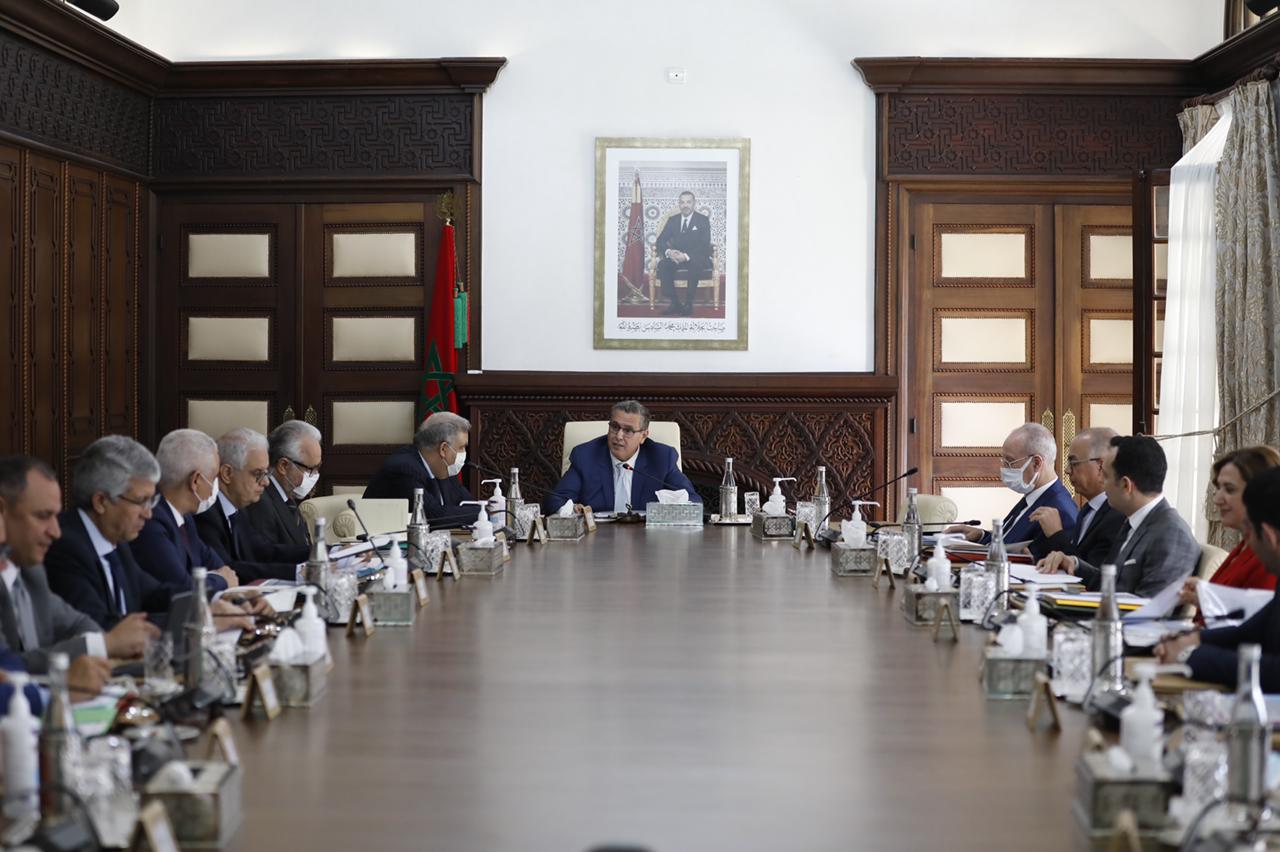 الحكومة تواصل دعم ركائز الدولة الإجتماعية..نظام للمعاشات يشمل هؤلاء البحارة والصناع والتجار