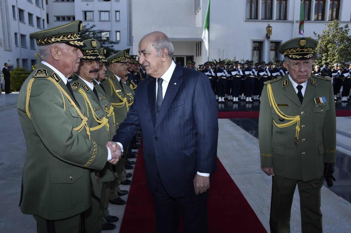 الأطلسي.. عُزلة حكام الجزائر عن الشعب تتعمّق وتتّسع أكثر فأكثر