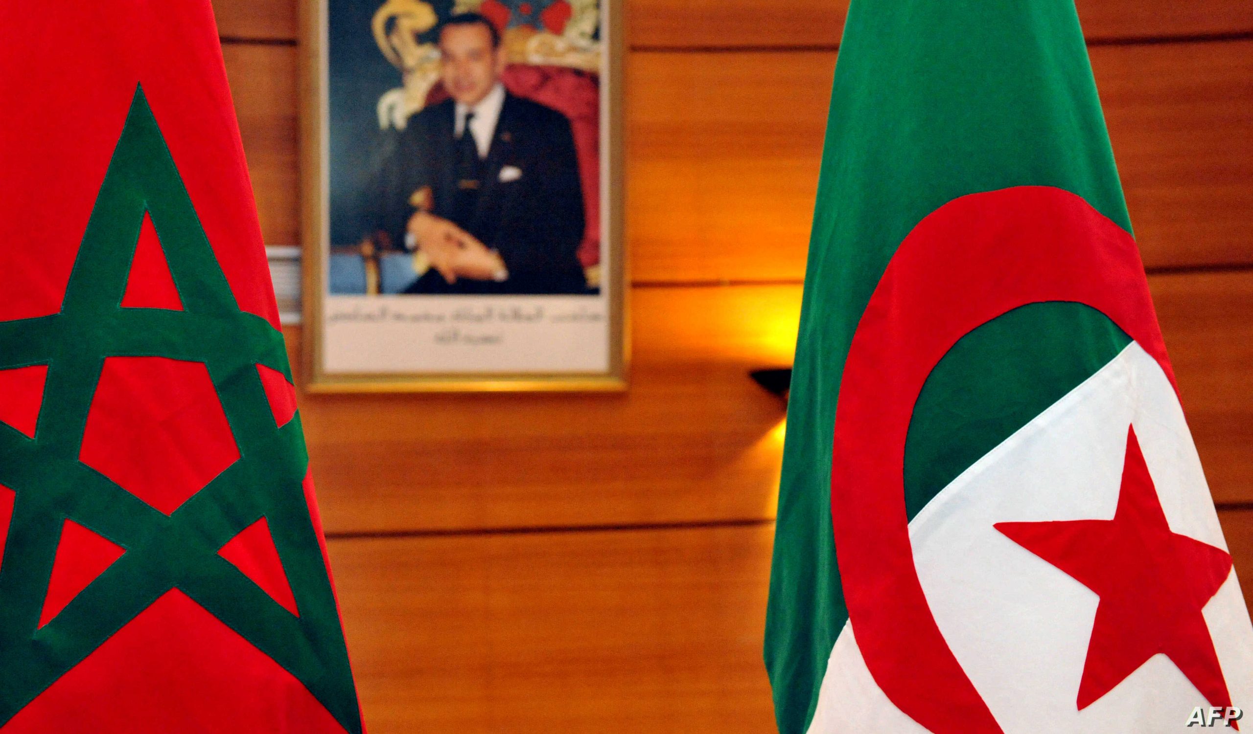 المغرب يقرر استقبال وزير العدل الجزائري لدعوة الملك للقمة العربية