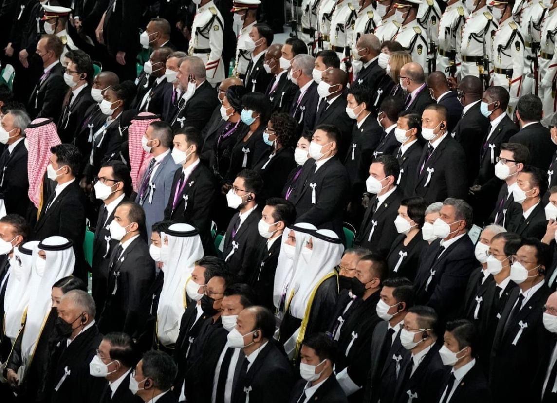 أخنوش يمثل الملك في مراسم جنازة الوزير الياباني شينزو آبي