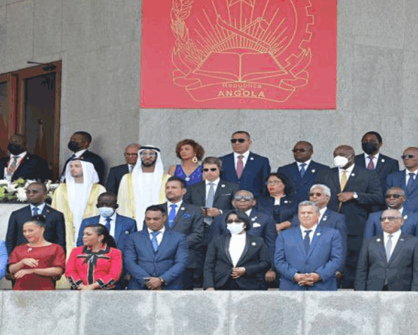 رئيس الحكومة يسلم الرئيس الأنغولي رسالة من جلالة الملك محمد السادس