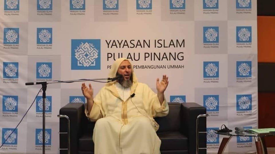 شاهد الشيخ سعيد الكملي يحاضر في صفات الرسول الكريم في ماليزيا