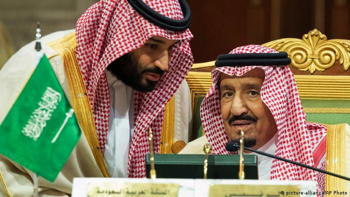 العاهل السعودي يصدر أمرا ملكيا بعد فوز المنتخب السعودية التاريخي