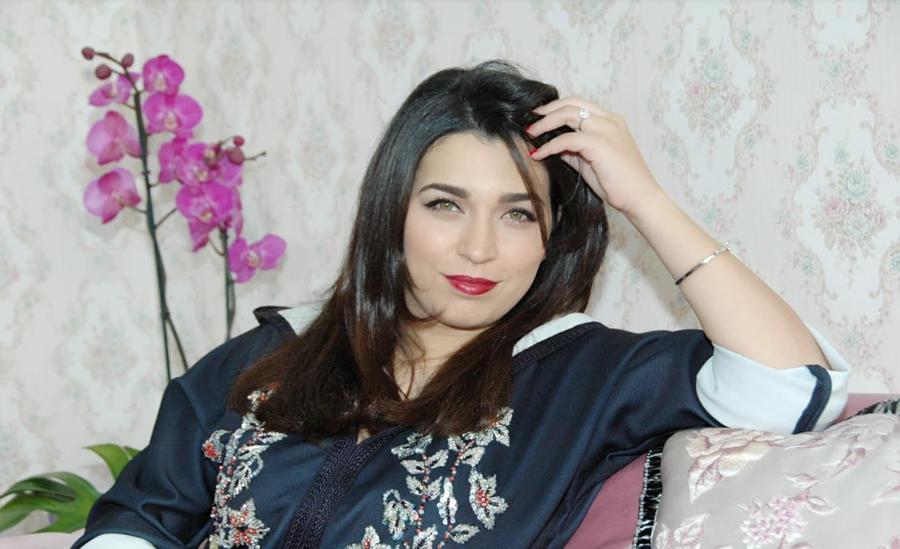 فرح الفاسي أول ممثلة مغربية تحصل الإقامة الذهبية بالإمارات