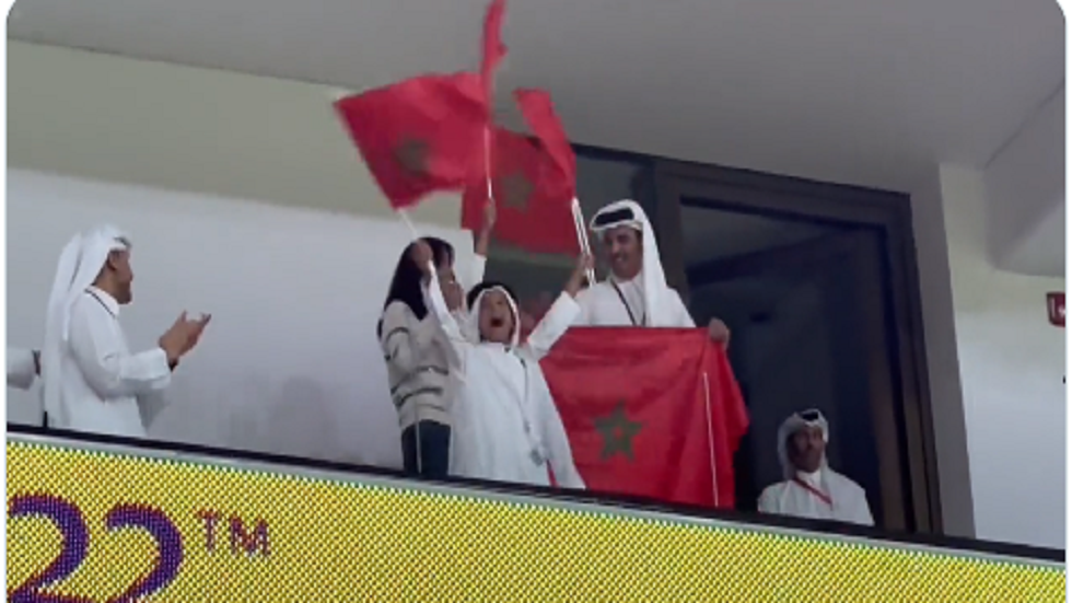 شاهد.. احتفال أمير قطر بتأهل المغرب لثمن نهائي المونديال