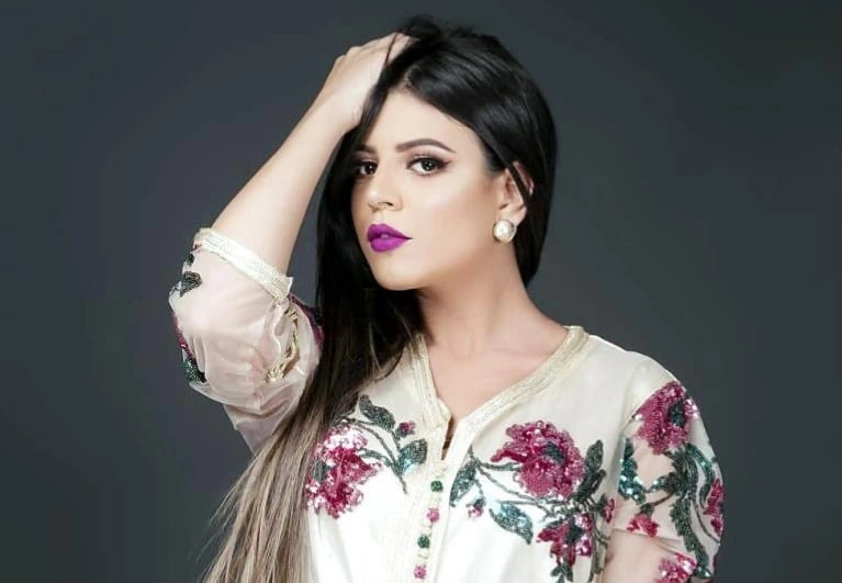 فاطمة زهراء لحرش تحتفل بعقد قرانها بعارض أزياء – صور وفيديوهات