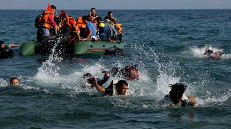 فقدان نحو 30 مهاجرا على إثر غرق مركبهم قبالة السواحل الليبية