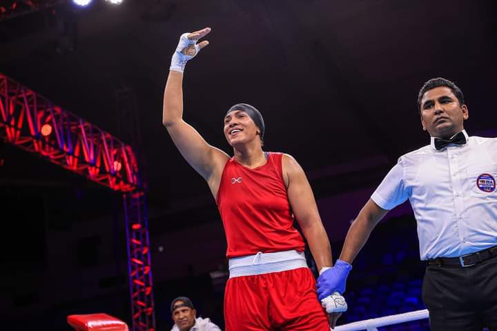 خديجة المرضي تضيء سماء الملاكمة المغربية بفوزها بلقب بطولة العالم