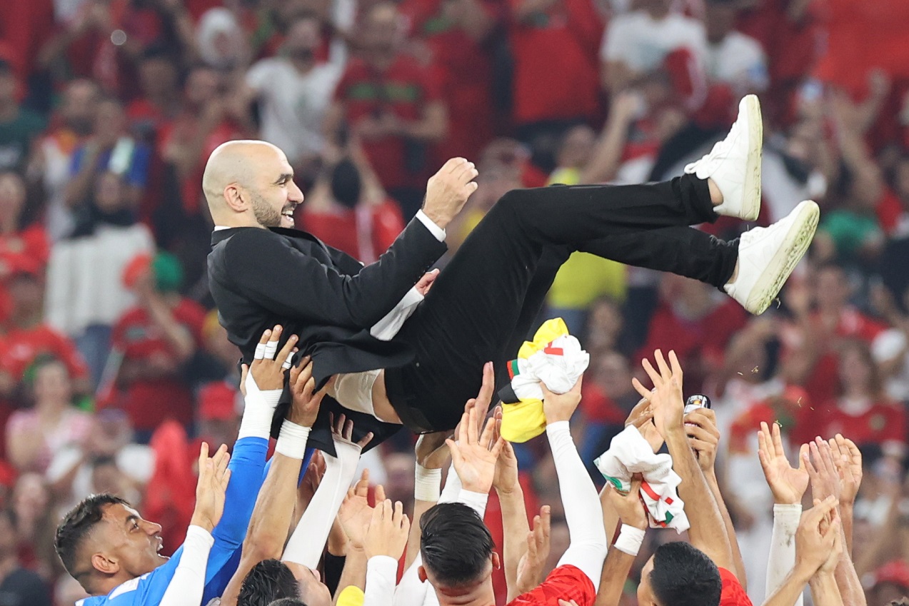 الـ”فيفا” يتساءل.. هل يكررها الركراكي مع منتخب السامبا
