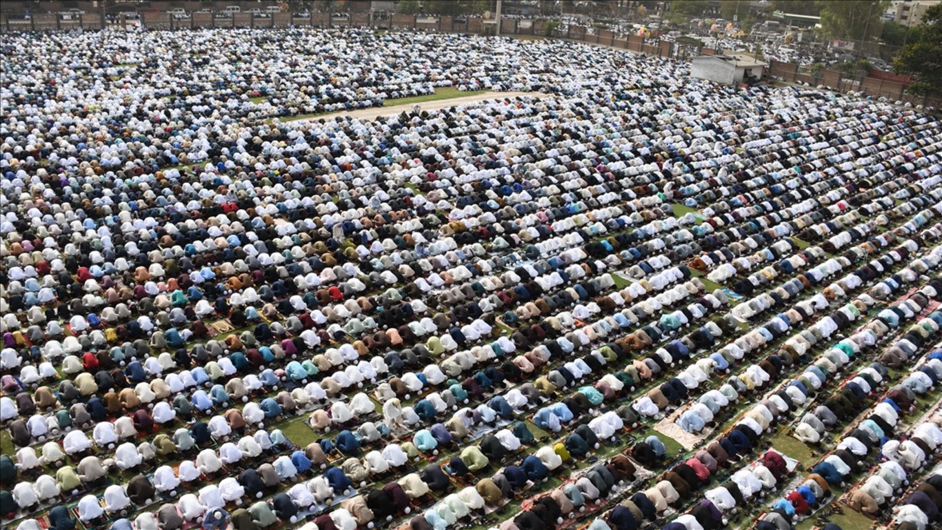 تركيا تحدد الجمعة أول أيام عيد الفطر المبارك لعام 2023