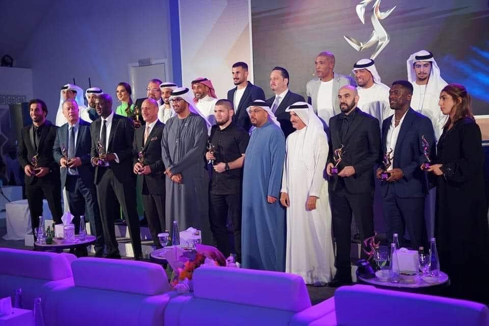 وليد الركراكي يعلن مبكرا عزم المغرب الفوز بكأس العالم 2026