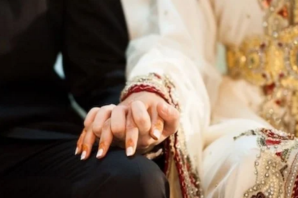 لضمان المساواة.. مقترح قانون يدعو إلى تمكين المتزوجين من مغربيات من الجنسية