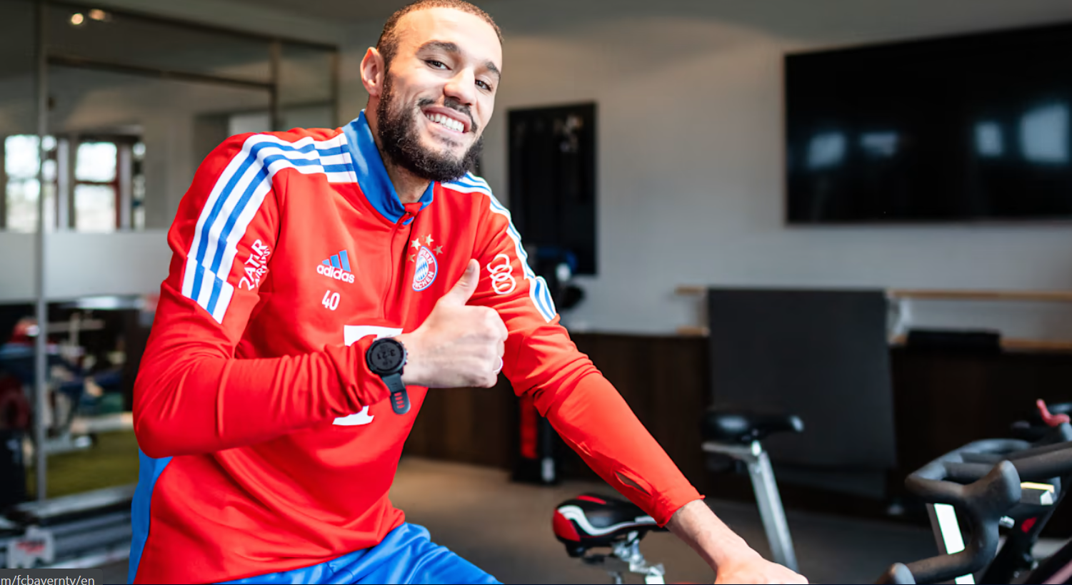 مدير بايرن ميونخ يحسم في مستقبل الدولي المغربي نصير مزراوي