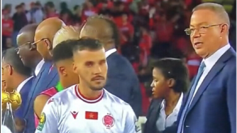 الداودي يخرج عن صمته ويكشف عن ما قال له لقجع في نهائي أبطال إفريقيا