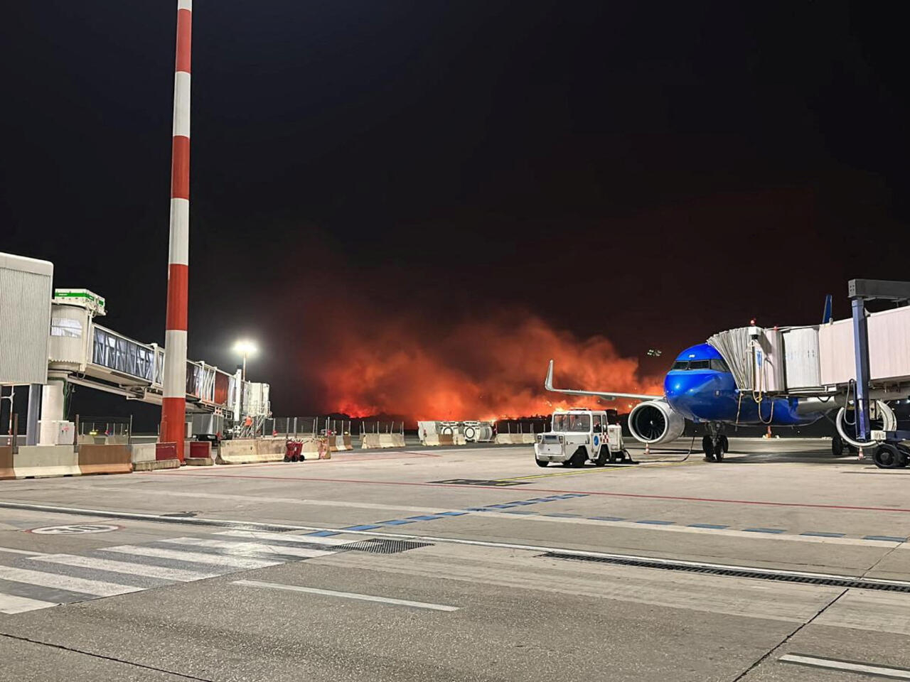 مقـ ـتل شخصين في حرائق بإطاليا يدفع السلطات لإغلاق مطار باليرموك