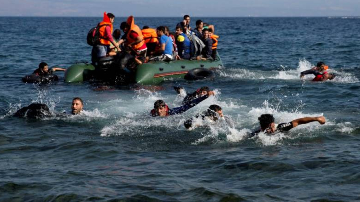 فقدان أكثر من 30 شخصا في غرق قاربين قرب السواحل الإيطالية