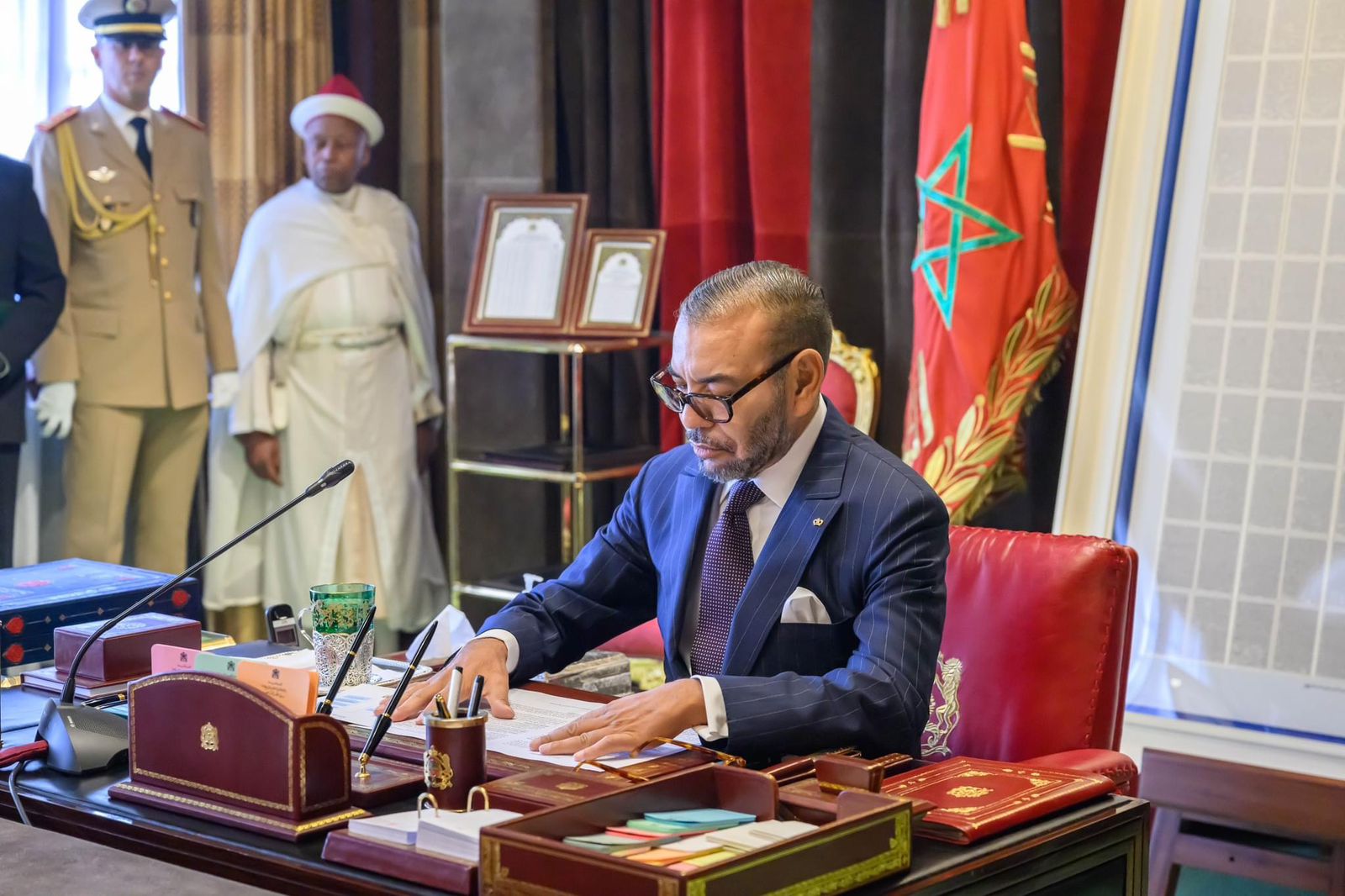رسائل من جلالة الملك الى قادة 4 فرق للإنقاذ شاركت دولها في دعم المغرب هذا ما جاء فيها
