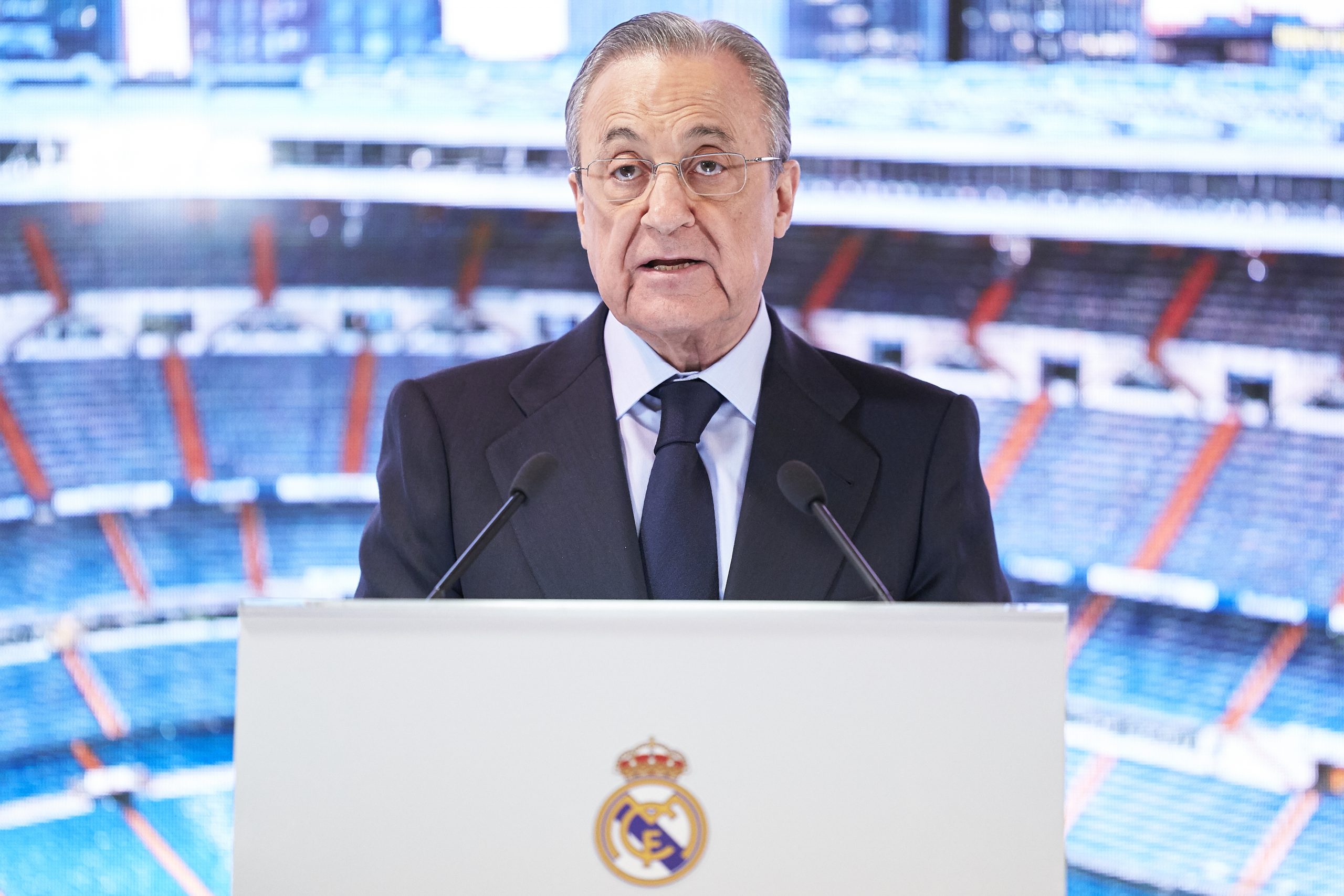رئيس نادي ريال مدريد يطلق النـ.ـار على “يويفا”
