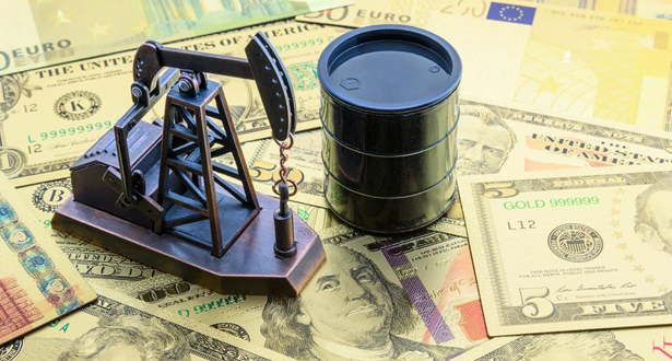 أسعار النفط تسجل ارتفاعا طفيفا في التعاملات الآسيوية