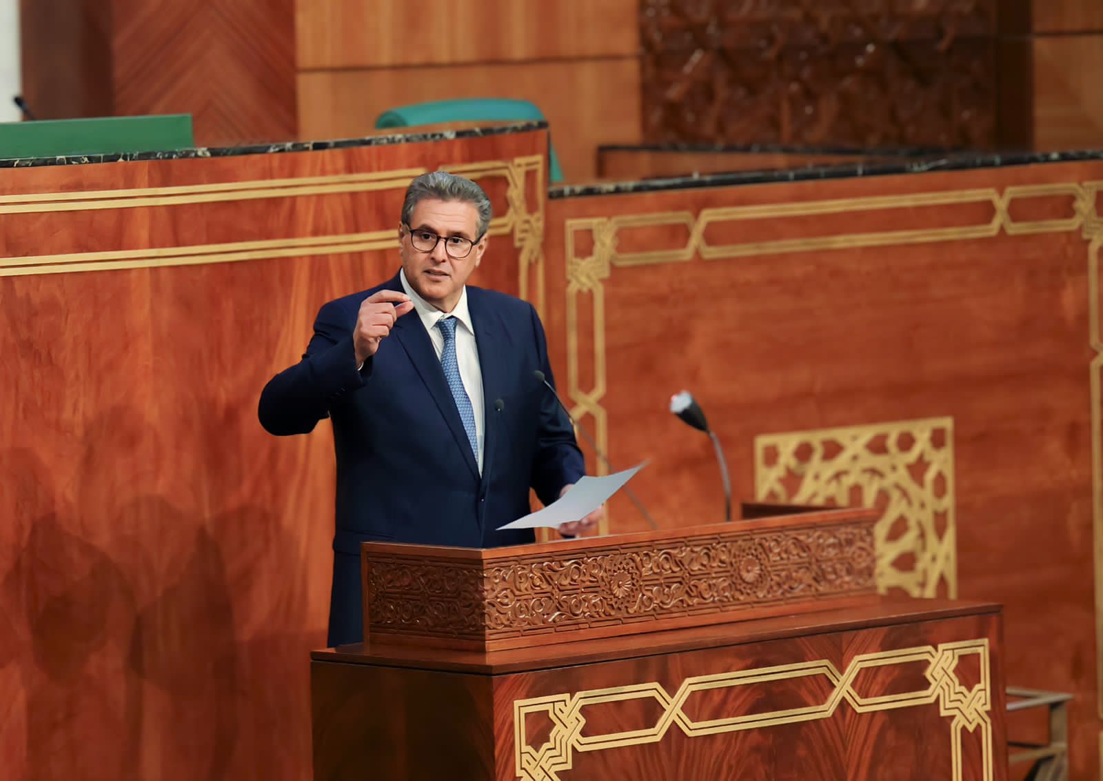 أخنوش يفحم الـPJD. قال: زيادة 1500 درهم للأساتذة لتمدرس أبناء المغاربة والإضراب ما مفهومش 