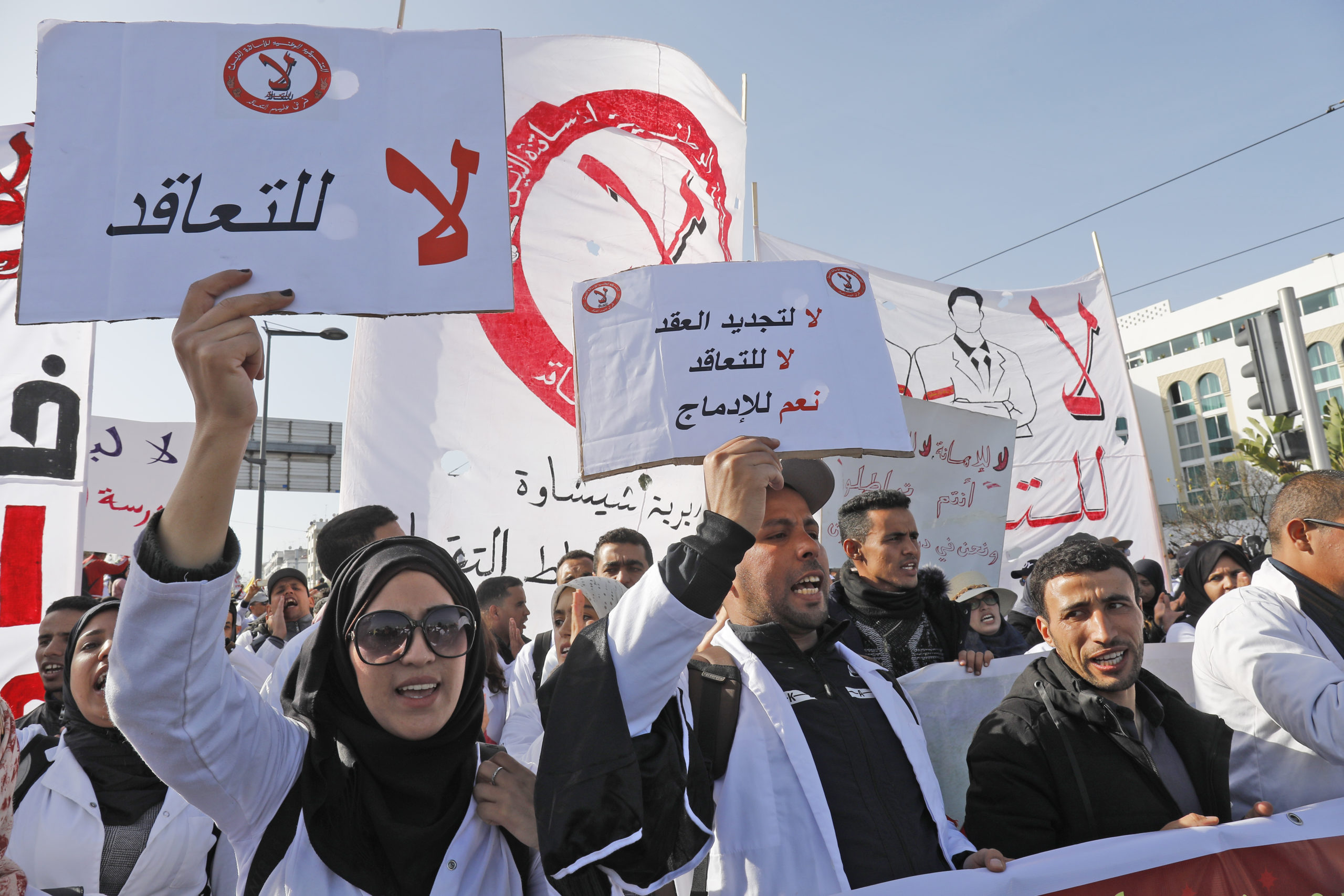 الحكومة تزف هذه البشرى السارة للمتعاقدين في قطاع التعليم