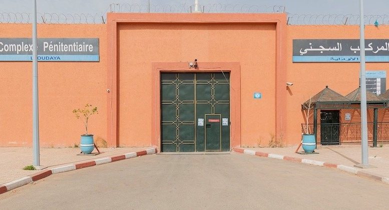 العيون مقلوبة بعد إيداع قاض سجن الوداية في مراكش