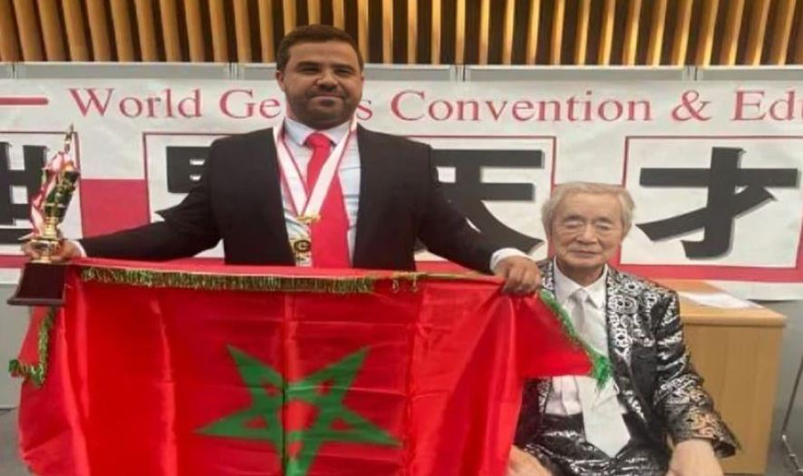 المخترع المغربي فؤاد فقيري يتوج بالجائزة الكبرى للمعرض الدولي للاختراعات