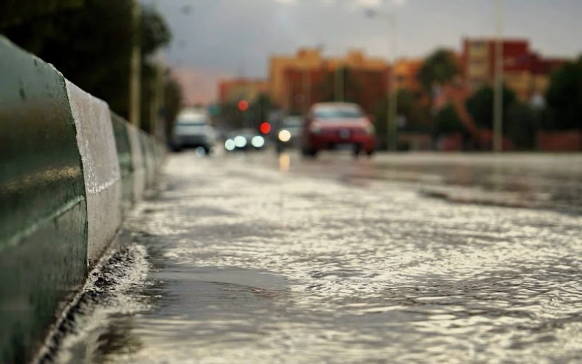 بسبب النشرة الحمراء.. وزارة بركة تدعو مستعملي الطريق إلى توخي الحيطة والحذر