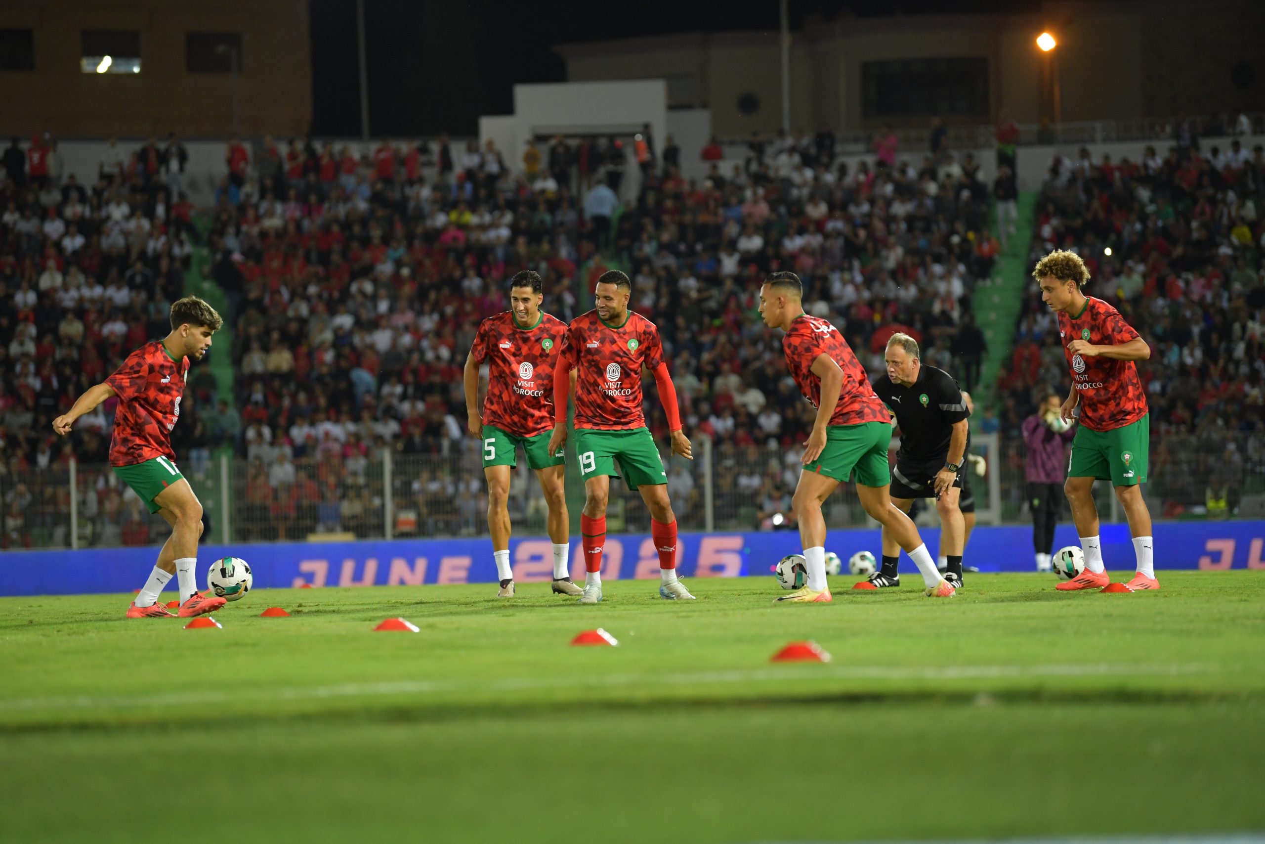 إفريقيا الوسطى/المغرب.. الركراكي يكشف عن التشكيلة الرسمية للأسود