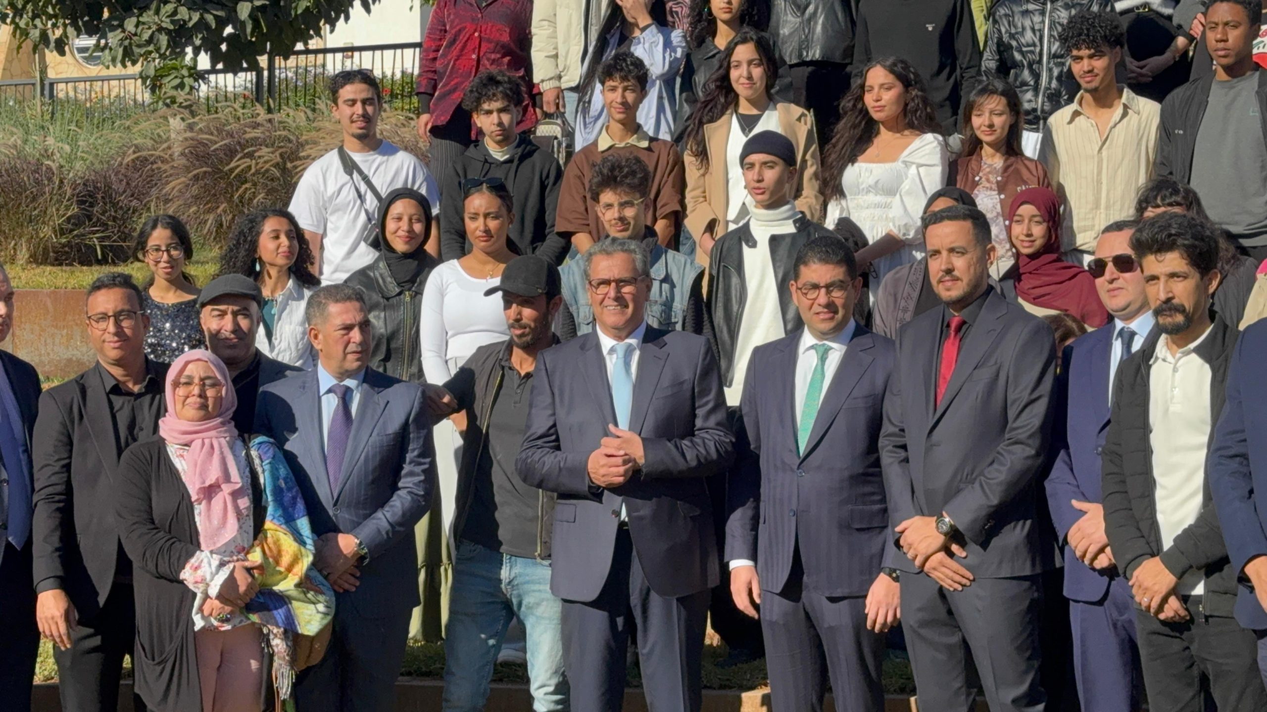 رئيس الحكومة عزيز أخنوش مهلّي فوزراء الأغلبية ديال البام والاستقلال