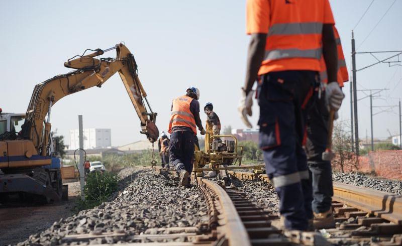 مجموعة “NGE” الفرنسية تفوز بأول عقد سككي في المغرب