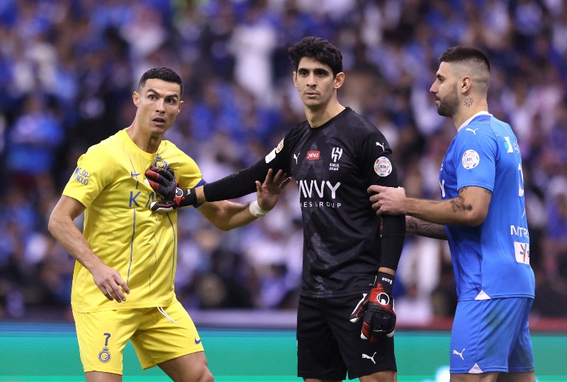 دوري روشن.. رفقاء بونو يستعيدون الصدارة ورونالدو يواصل التألق