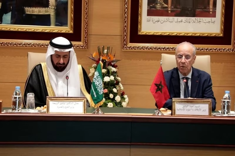 الوزير التوفيق و وزير الحج والعمرة يشيدان بجهود السعودية في خدمة المعتمرين والزوار
