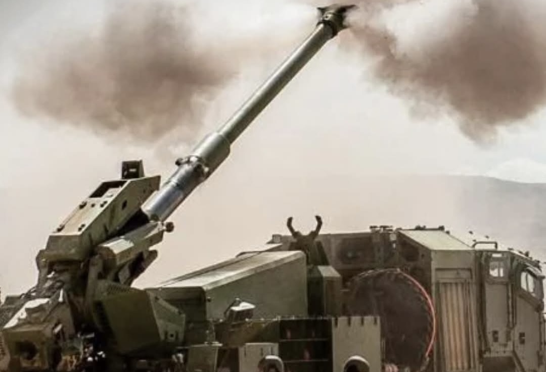 هذه خلفيات إستبدال القوات المسلحة راجمات «قيصر» بمدافع  “أتموس 2000”