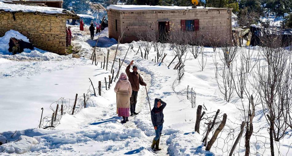 نشرة برتقالية.. تساقطات ثلجية بهذه المناطق