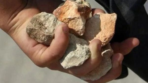 كازا.. التراشق بالحجارة والبيض يقود 7 أشخاص للاعتقال