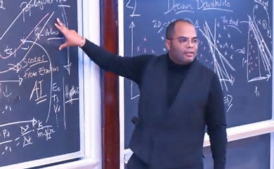 تتويج أستاذ مغربي في مجال الذكاء الاصطناعي بجامعة نيويورك