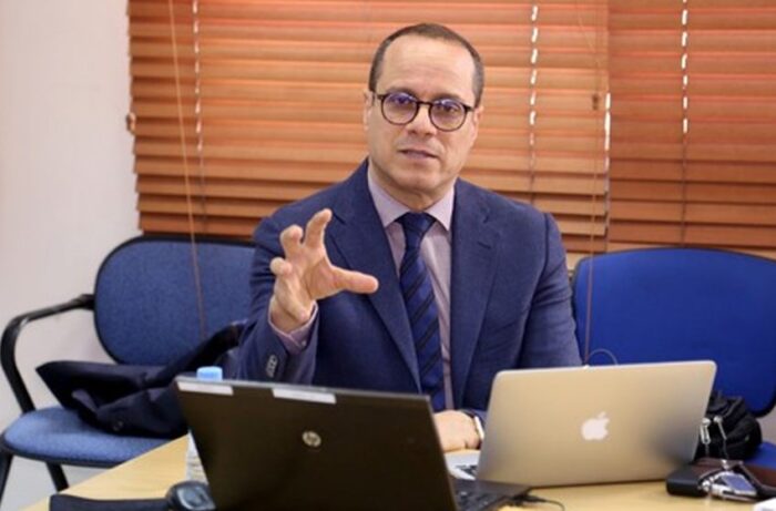 عكس المتداول. هذه حقيقة إعفاء وزير الصحة لنجل الوزير التوفيق من إدارة الرازي