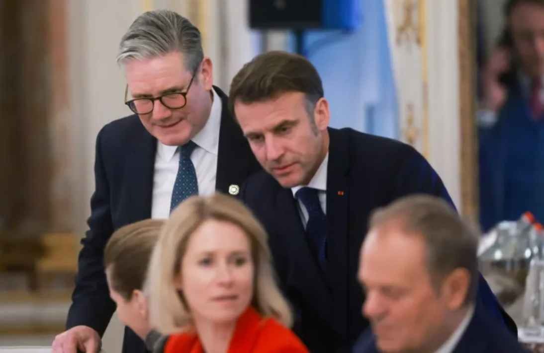 ماكرون يستضيف اجتماع أزمة مع قادة أوروبيين بشأن أوكرانيا
