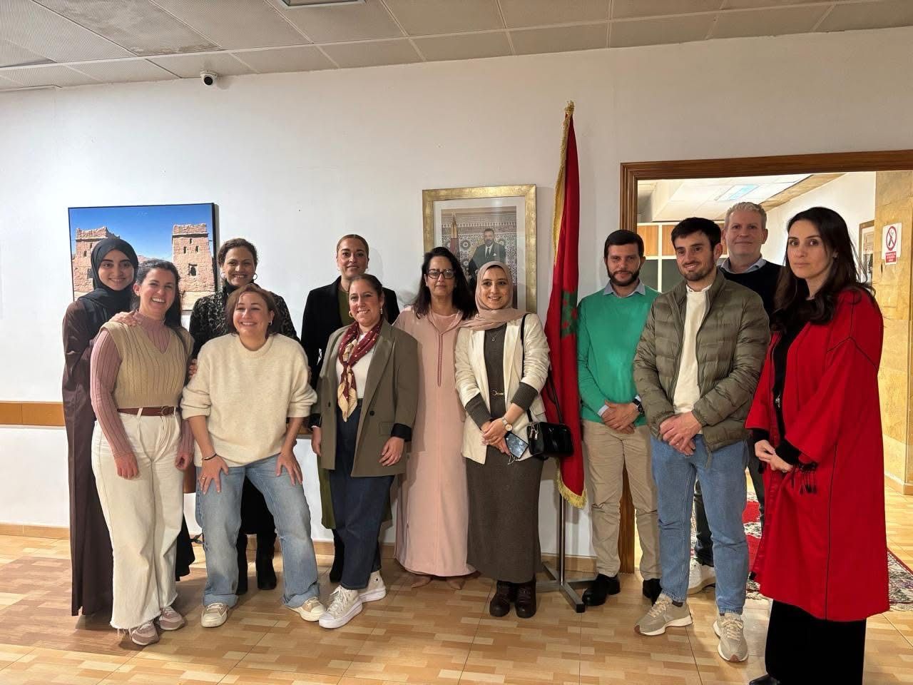 إشبيلية. القنصلية المغربية دارت فطور عائلي لفائدة القاصرين المغاربة بمراكز الإيواء