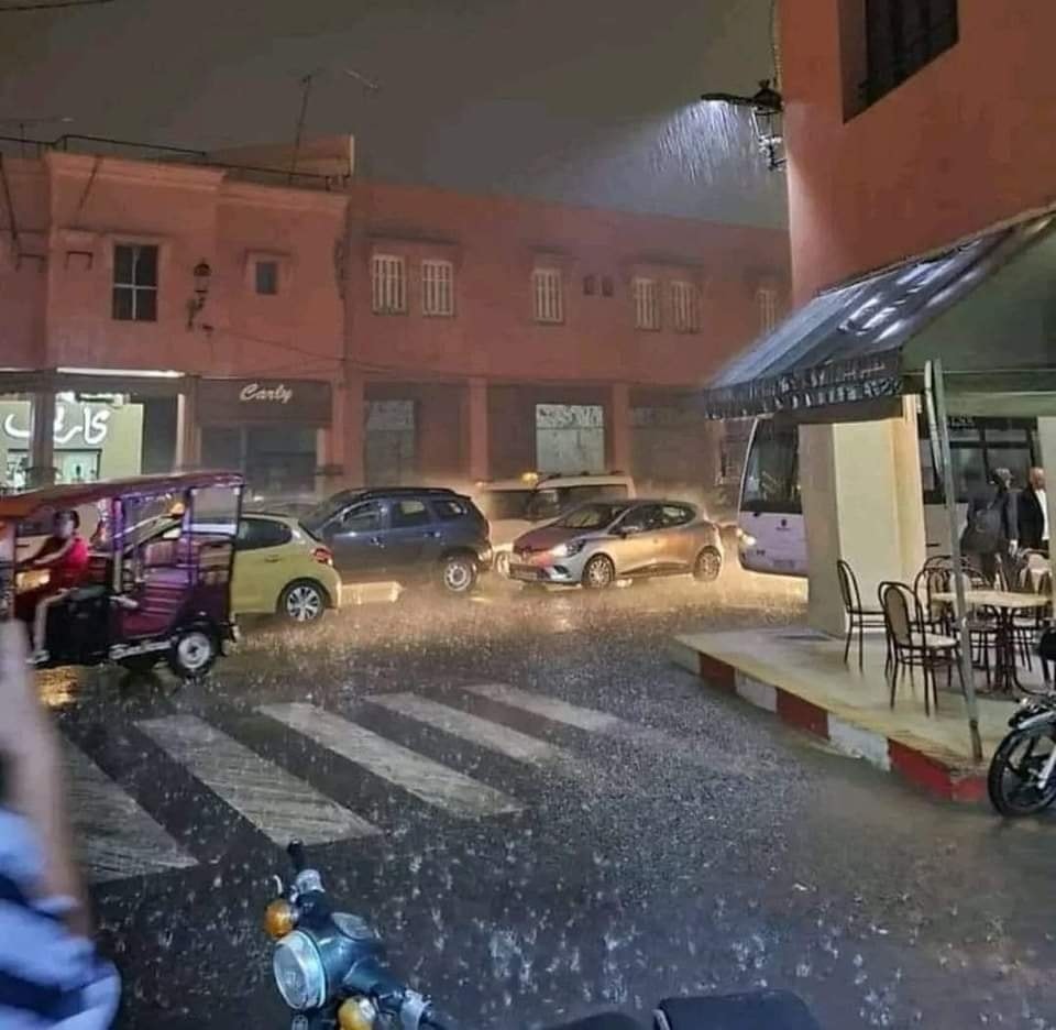 حكايات رمضانية من رحلات طاكسي مراكش. صندالتي والمطر و ڭراب فرمضان (الحلقة 2)