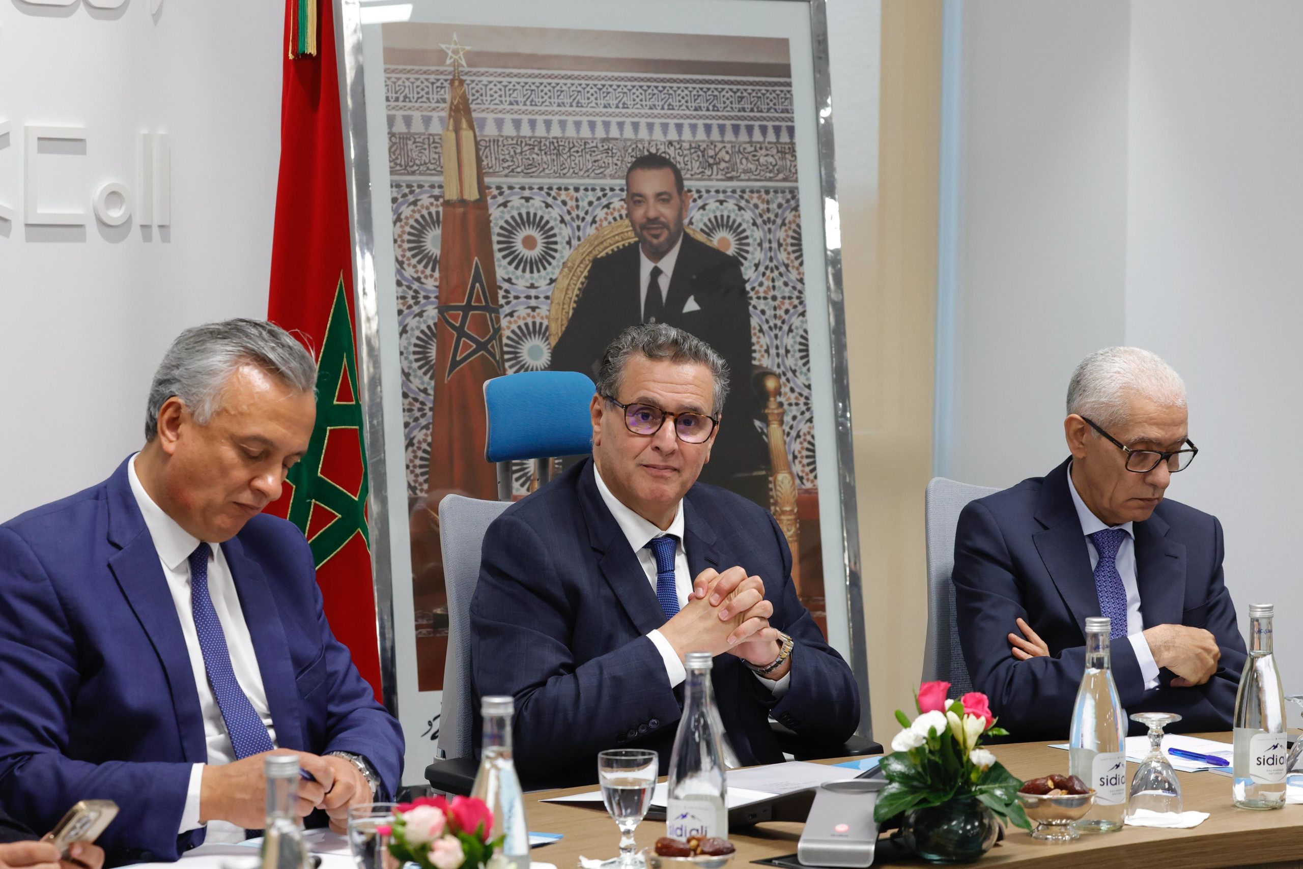 الأغلبية. أخنوش يشدد على الوحدة وقيادة الأحرار تشيد بـ”المهمة الإستطلاعية”