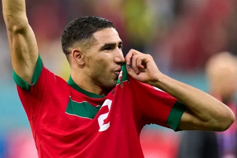 حكيمي..  “الفوز مع المغرب بكأس العالم سيكون رائعا”