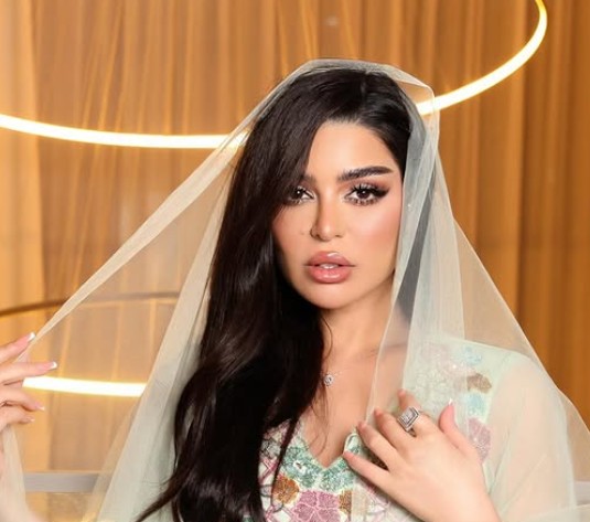 جليلة المغربية تكشف تفاصيل مثيرة حول علاقتها بتامر حسني وتوضح موقفها من بسمة بوسيل (الفيديو)