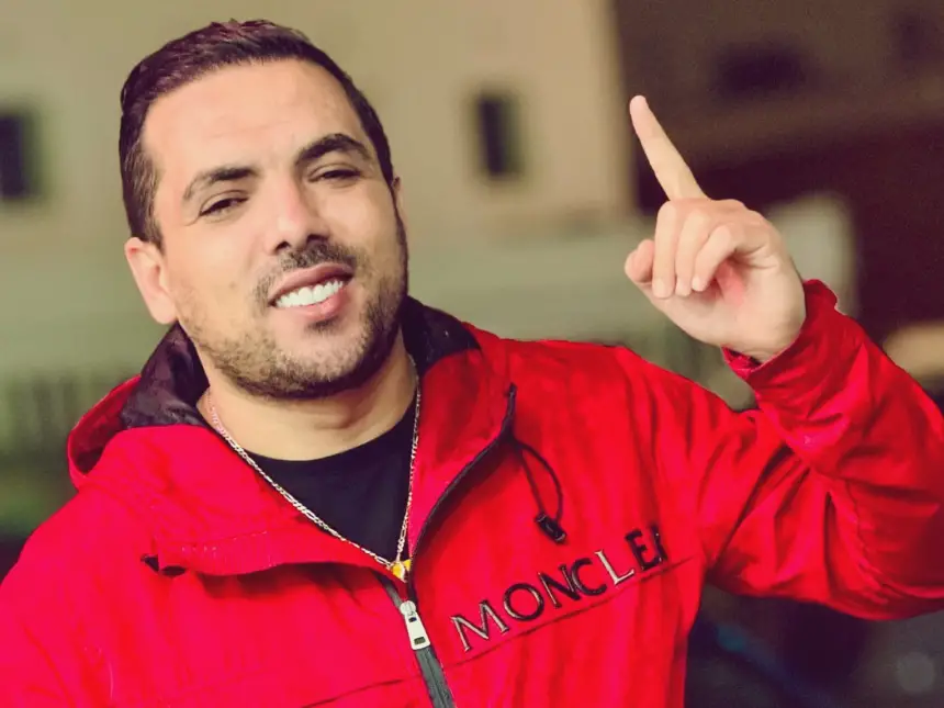 ”سكيزوفرين” يعلن اصابته بـ”شلل العصب الوجهي” (الصورة)