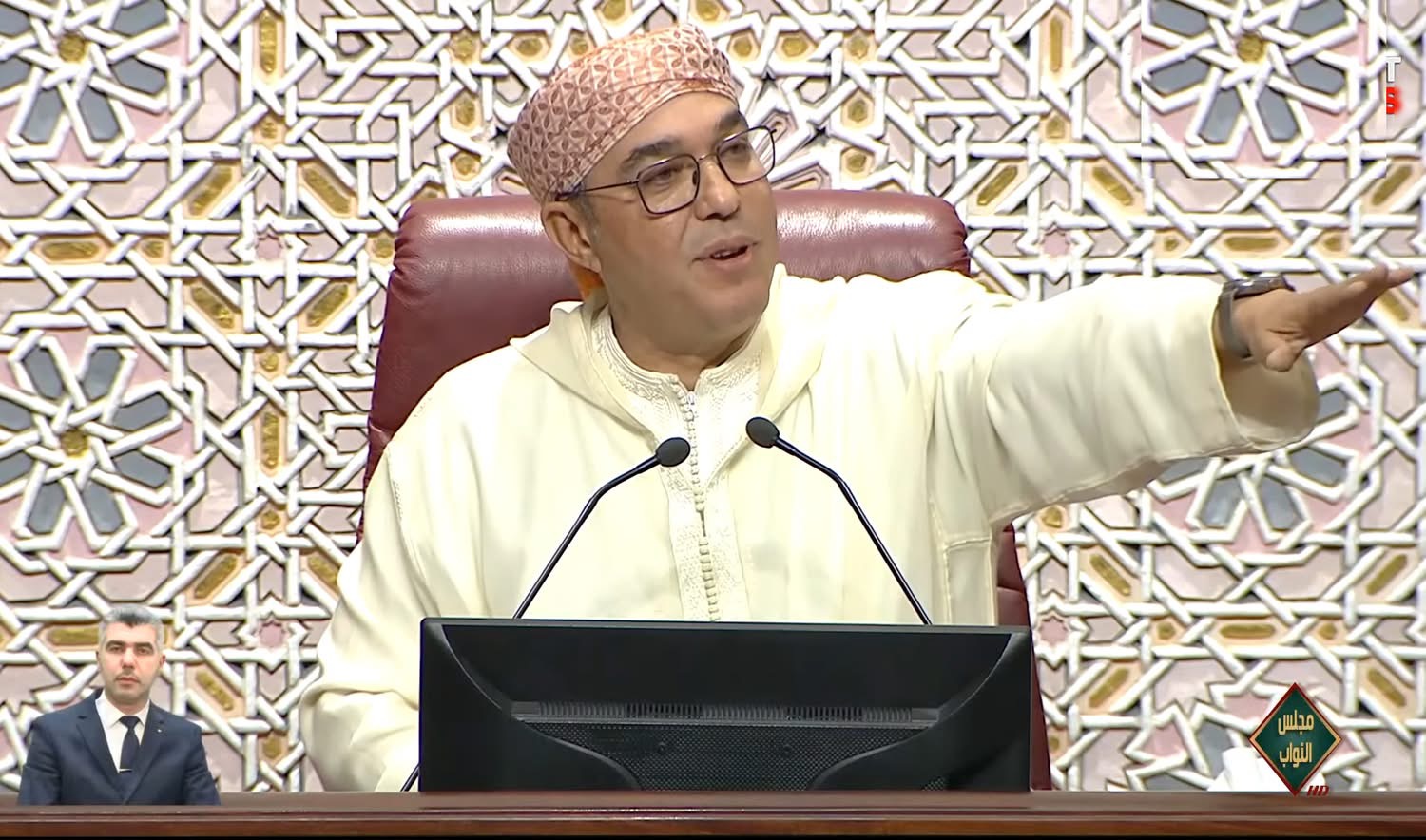أوزين وزلات رئاسة جلسات مجلس النواب.. إنفلات لفظي أم إستعراض سياسي؟